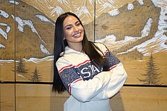 Viktoria Almeida, Beratung und Service